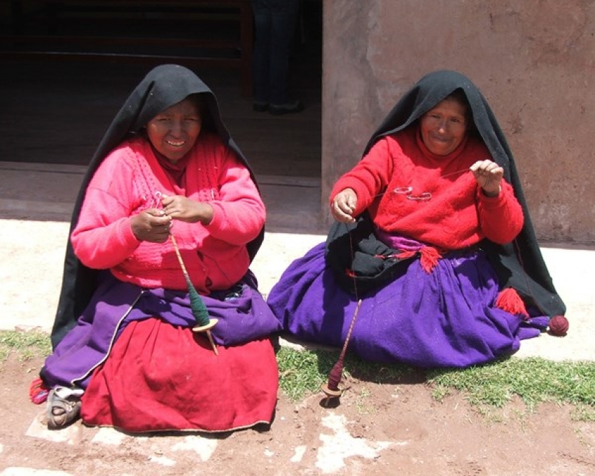 Ladies spinning wool on Taquile Island