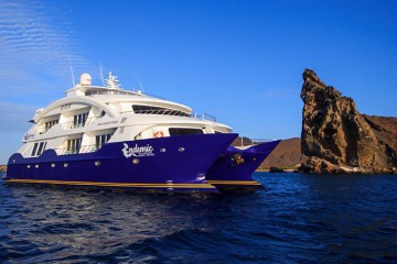 Galapagos: Endemic | 8 Days