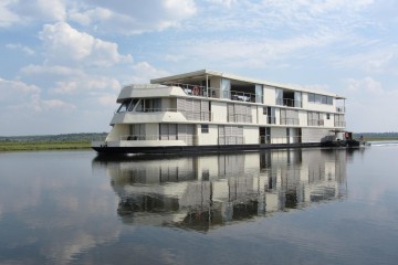 Unique Stay: Zambezi Queen