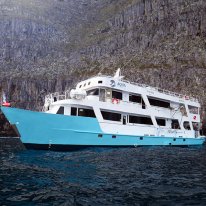 Aqua - Galapagos Dive & Naturalist Cruises
