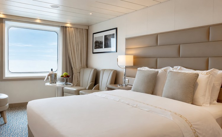 Discoverer category 2 superior cabin