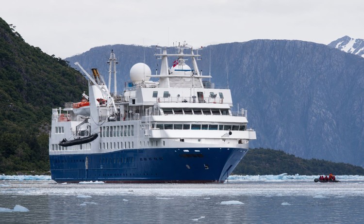 Discoverer exterior