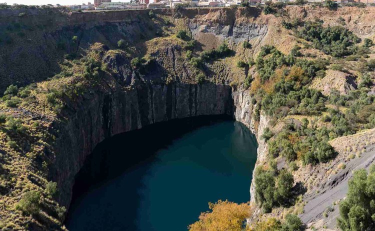 BigHole Capetown 11zon