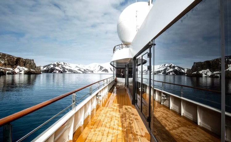Ship observation deck