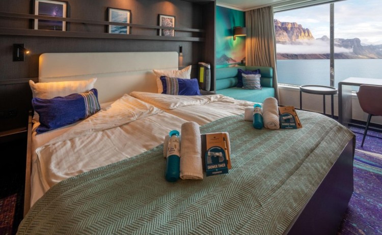 MV Hondius Junior suite