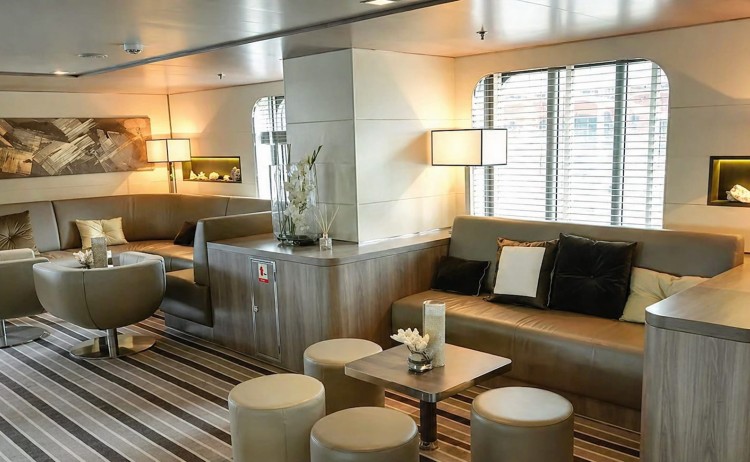 Le Boreal lounge area