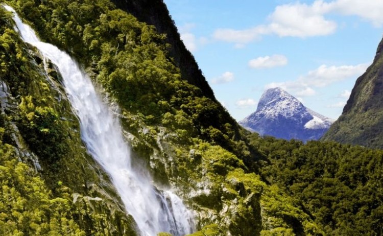 Waterfall in Milford Sound Fiordland v2