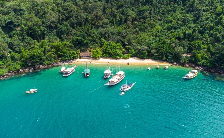 Paraty shutterstock 2078674549