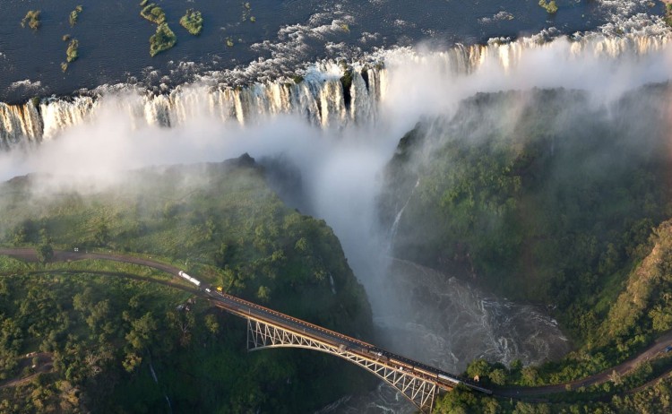 victoria falls resized