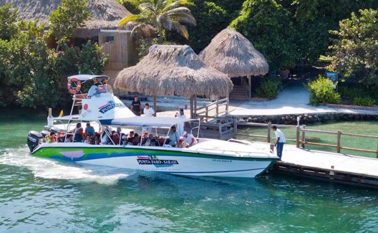 colombia beach ext boat arrival