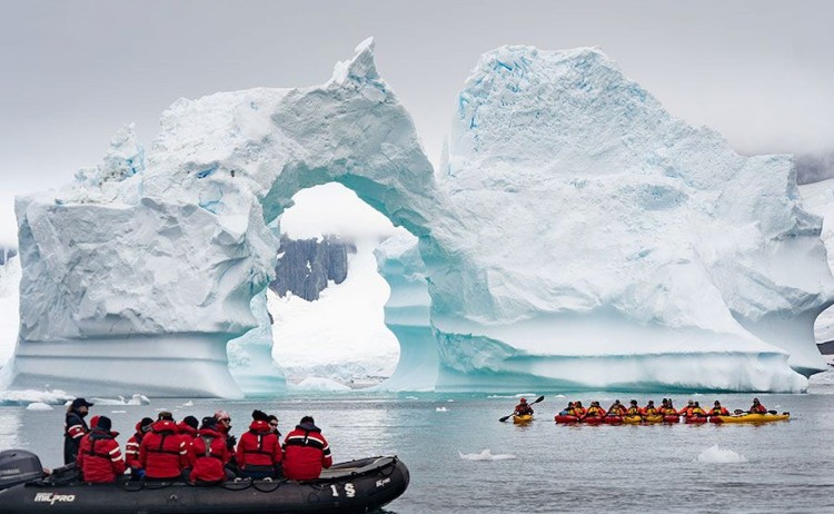 Complete Antarctica Zodiac and kayaking activity