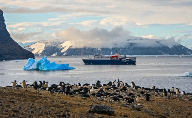 MV Ortelius at devils island Antartica