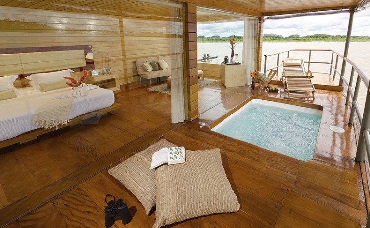 Deluxe Master Suite 1 800