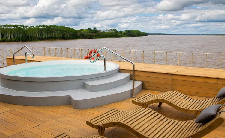 Delfin III jacuzzi