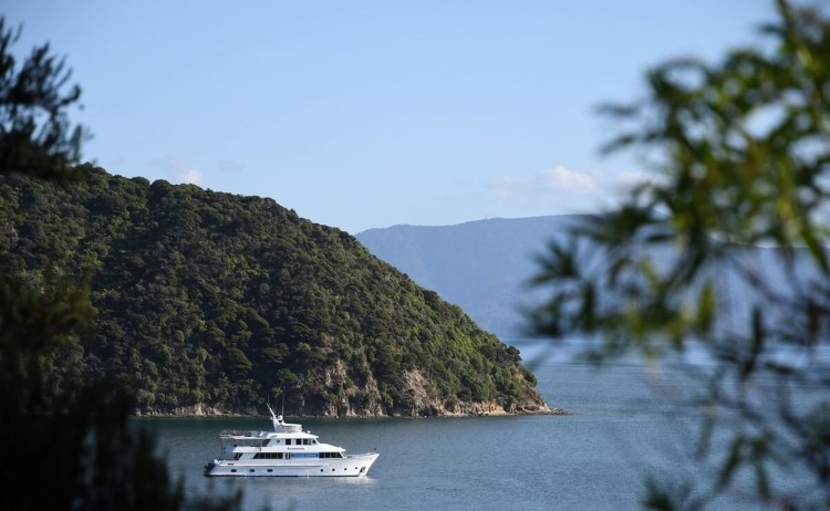 heritage explorer on anchor a.russ