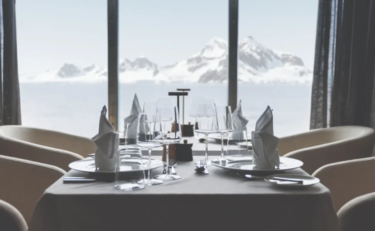 sh vega dining area