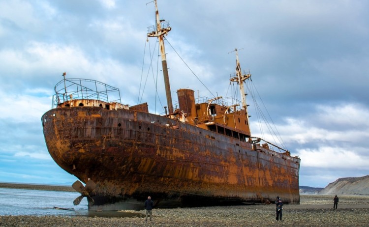 Abandoned aground commercial ship in Argentina v2