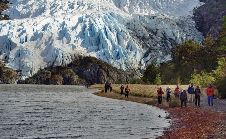 Australis cruise Patagonia walk