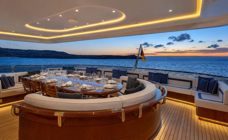 Aqua Mare Galapagos cruise dining area