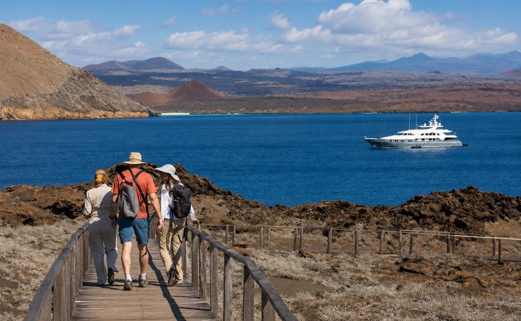 Aqua Mare guided excursion in the Galapagos