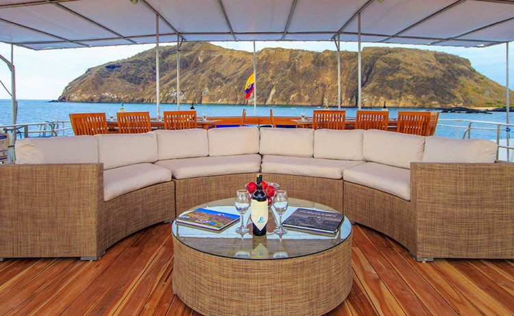 Archipel 1 lounge deck
