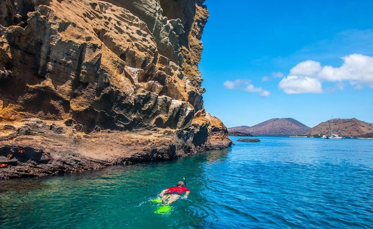 Galapagos Eminence snorkel in the Galapagos
