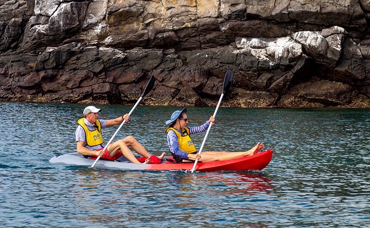 experience 5 Royal Galapagos