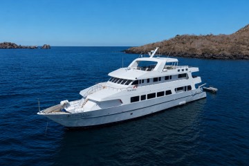 Galapagos: Galaxy I Western Route 8 days 