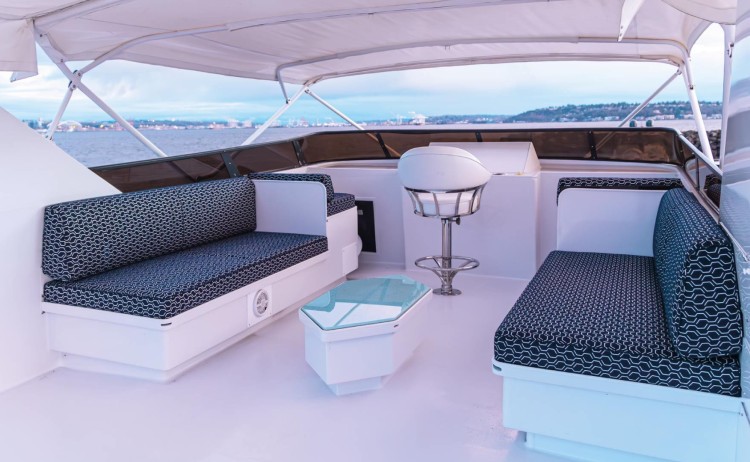 Galaxy Stella yacht rooftop
