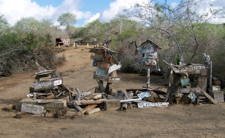 post office bay Galapagos 403125121