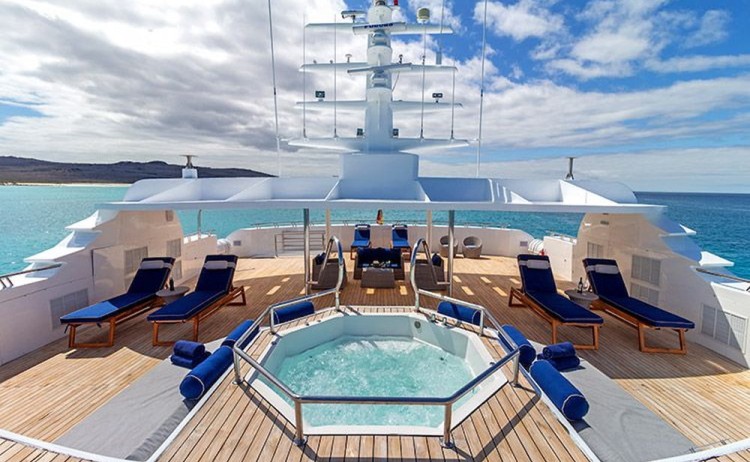 galapagos horizon sundeck