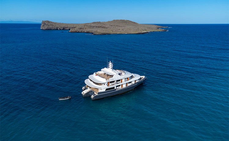 galapagos horizon yacht2