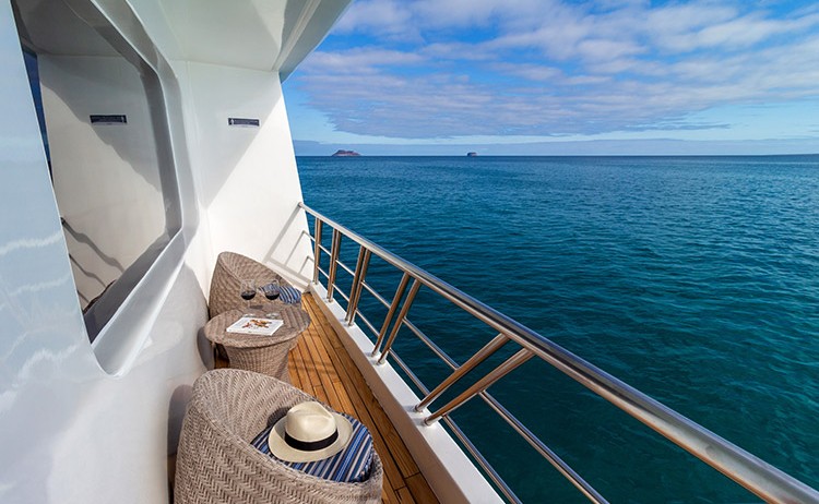 private balcony 2 horizon Royal Galapagos