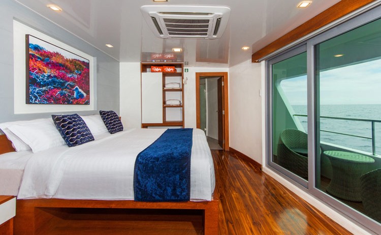infinity cabin6 Royal Galapagos
