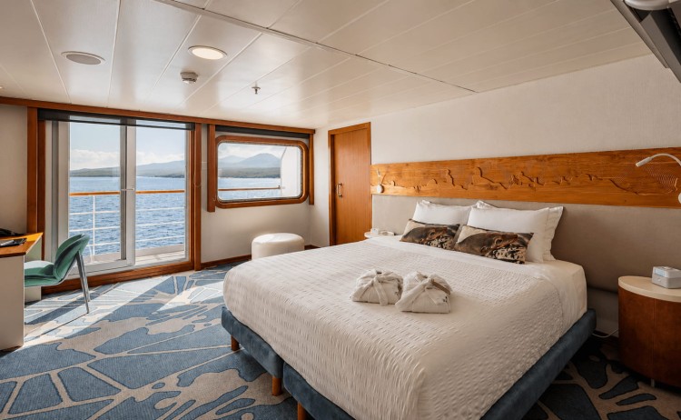 Legend balcony suite plus double bed