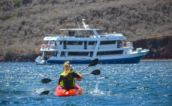 Monserrat Galapagos Yacht Panoramic 4