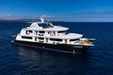 Galapagos: Petrel | 6 days