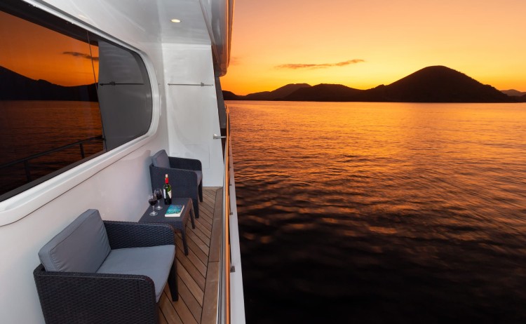 Petrel suite balcony