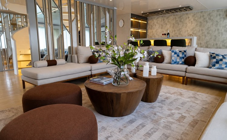 Galaxy sirius living room area