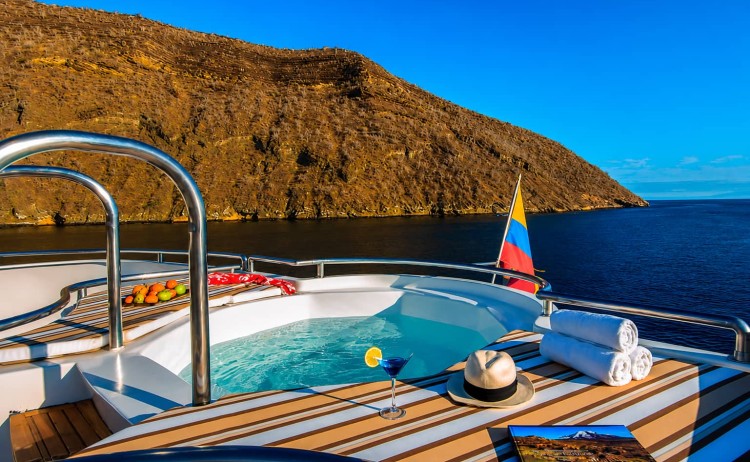 Galapagos Treasure Sun deck Jacuzzi