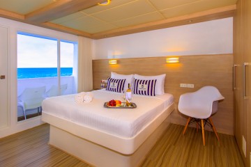 Galapagos: Treasure of Galapagos  | 7 days