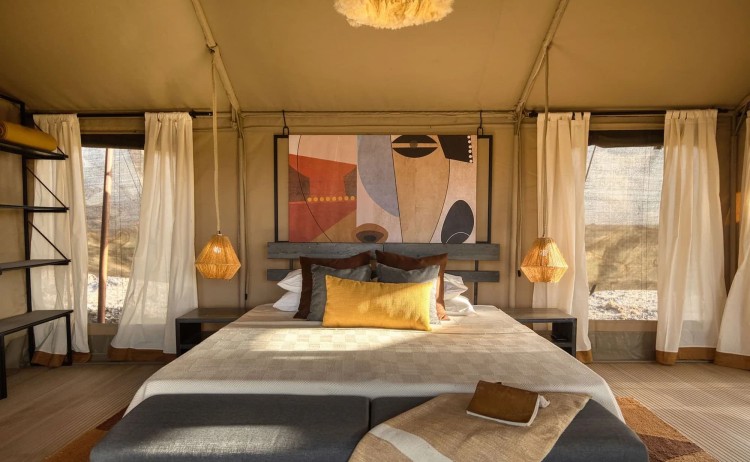 Great Rift Valley trek Lake Natron accomodation