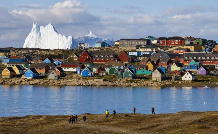 Greenland, Disko Bay tour, vibrant community of Qeqertarsuaq