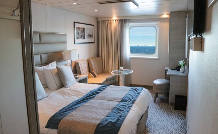 Discoverer double stateroom
