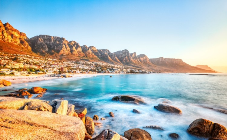 shutterstock 2425620117