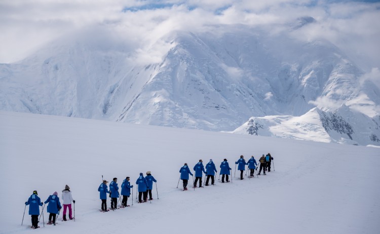 snowshoeing Antarctica with Viva DSC 3062