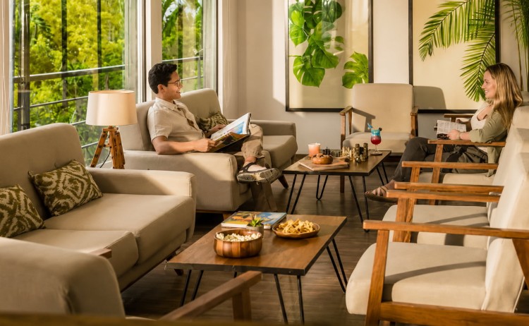 La Perla indoor lounge