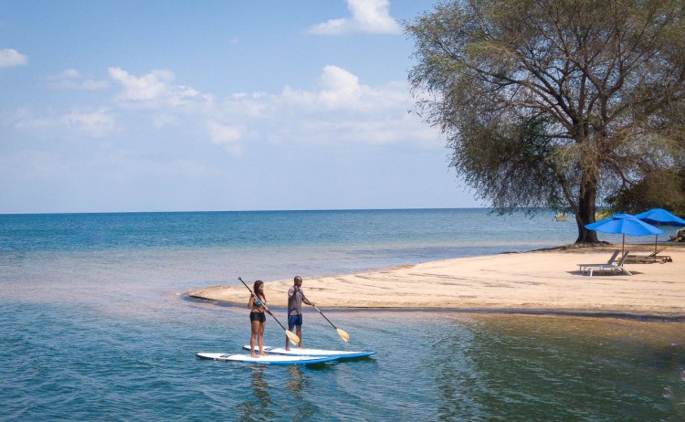 Paddle Boarding Pumulani Lodge v2