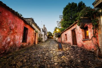 Montevideo & Colonia