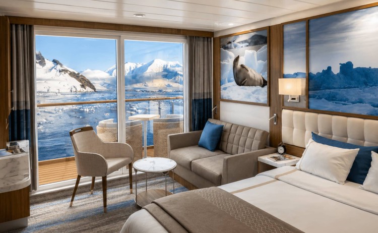 Ocean Endeavour stateroom